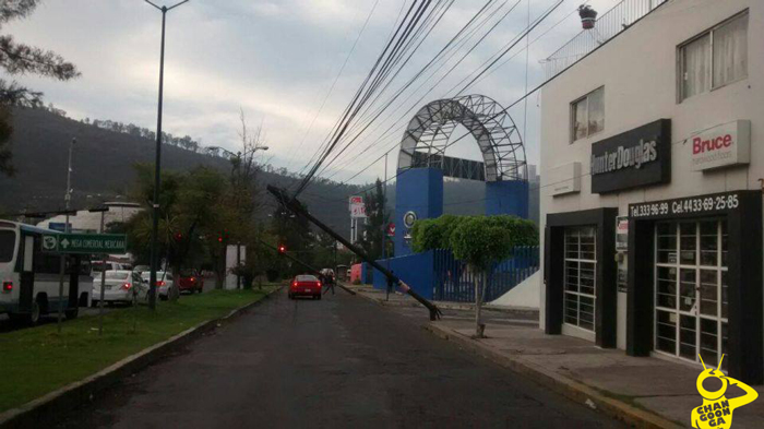 Postes de Telmex en Camelinas