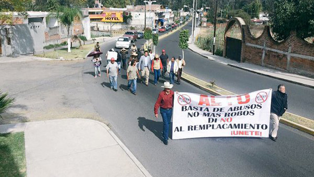 manifestacion-reemplacamiento-Zinapecuaro