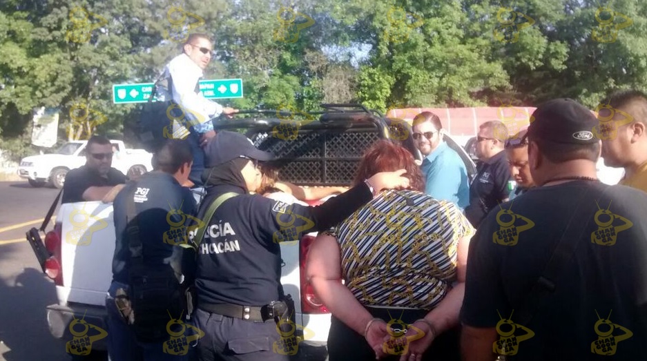 autodefensas detenidos los reyes 1