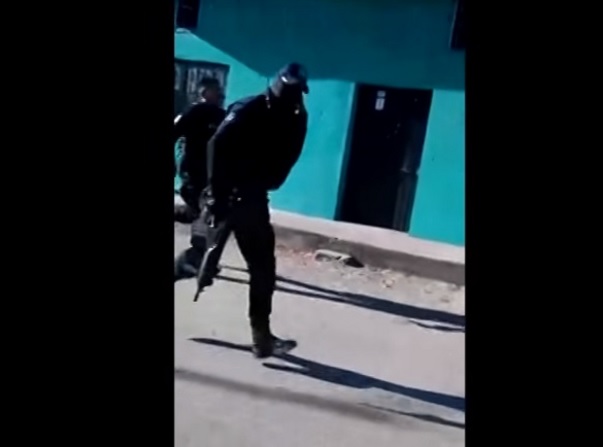 policias sinaloa huyendo 3