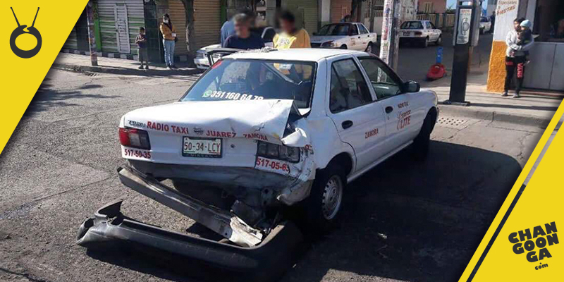 Camión-De-Personal-Embiste-A-Taxi-Y-Autobús-Pasajero-En-Zamora