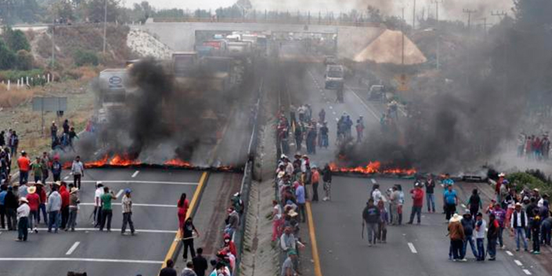 Bloqueo-comuneros-Palmerito-Puebla