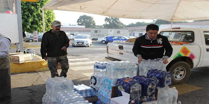 centro-de-acopio-brigadistas-incendios-Uruapan-Michoacán