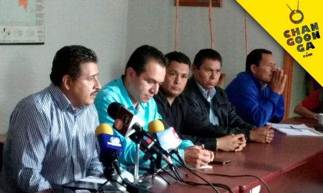 rueda-de-prensa-CNTE-Victor-Zavala-Hurtado