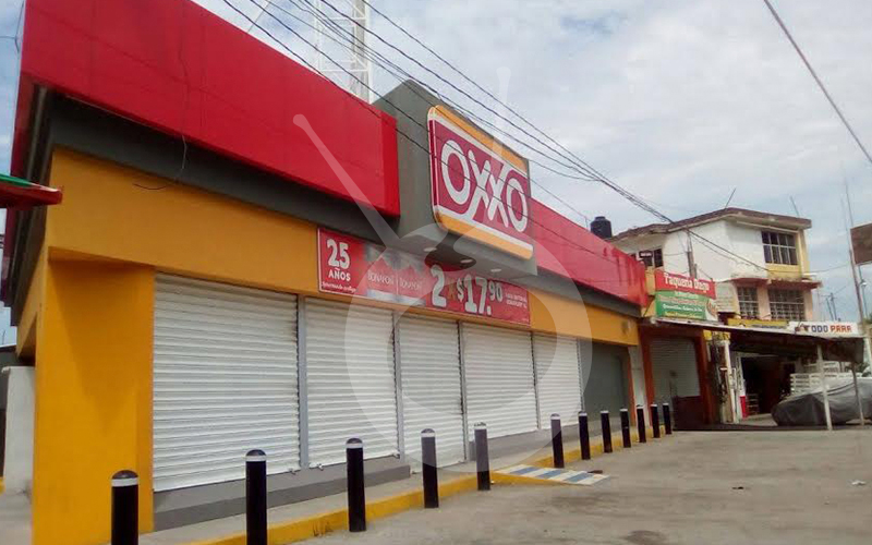 Policías-Y-Soldados-Resguardan-Tiendas-Oxxo-1