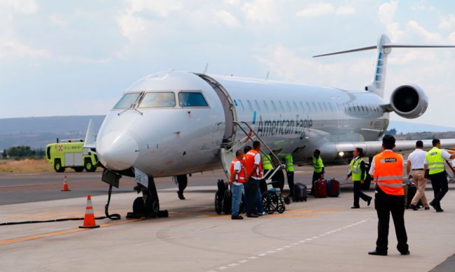 avion-vuelo-aeropuerto