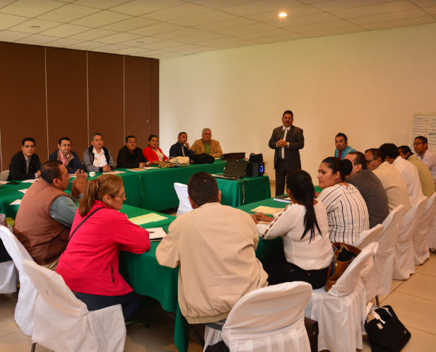 Capacita Cobaem a su personal directivo