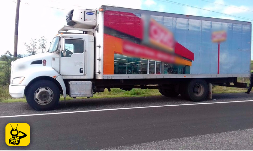 recuperar-tráiler-robado-Oxxo-Parácuaro