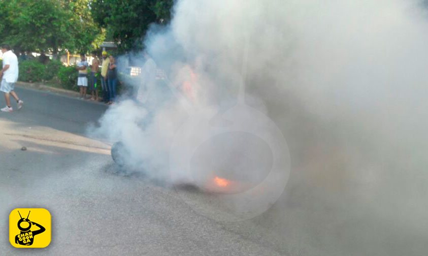 moto-incendiada-2