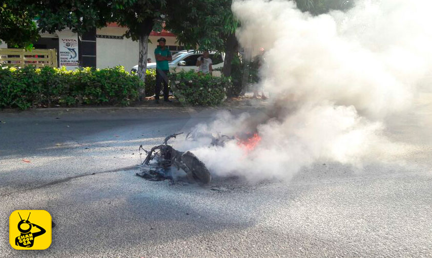moto-incendiada-6