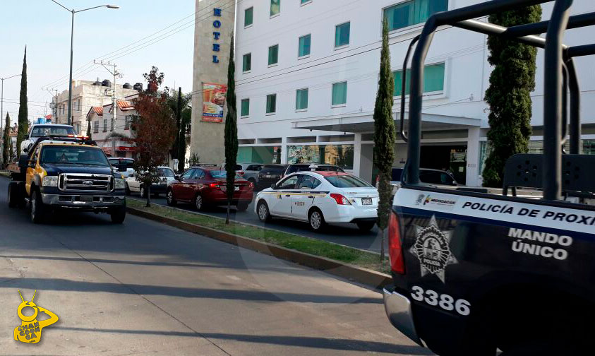 camioneta-volteada-2