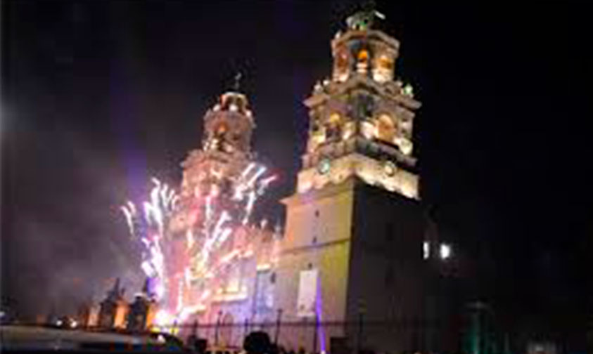 catedral-espectáculo-piroténico-Morelia