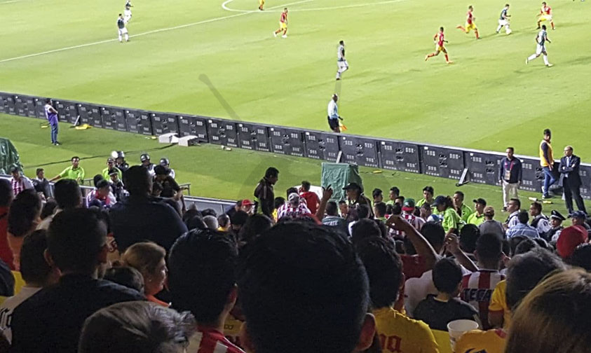 aficionados detenidos Monarcas contra Chivas