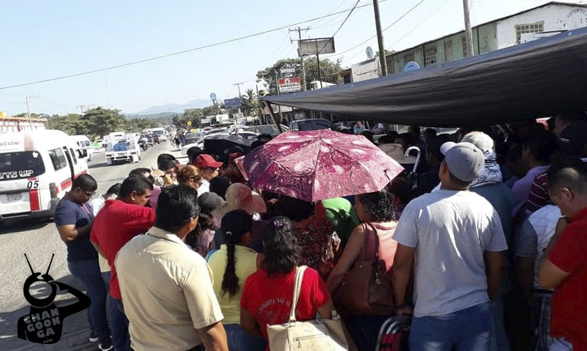 CNTE vías del tren Lázaro Cárdenas