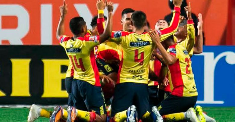 Monarcas-afición-enojada-2019-a