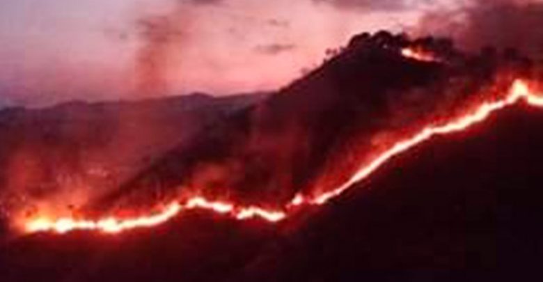 cerro-Jicalán-incendio-Uruapan-facebook-e