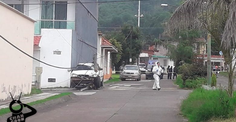 conductor-sentra-blanco-muerto-Uruapan