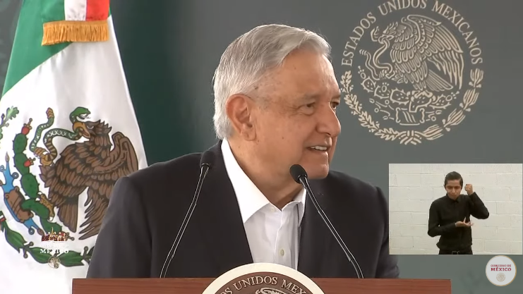 Asegura AMLO Que Todos Los Estudiantes De Prepa en Michoacán Tienen Becas