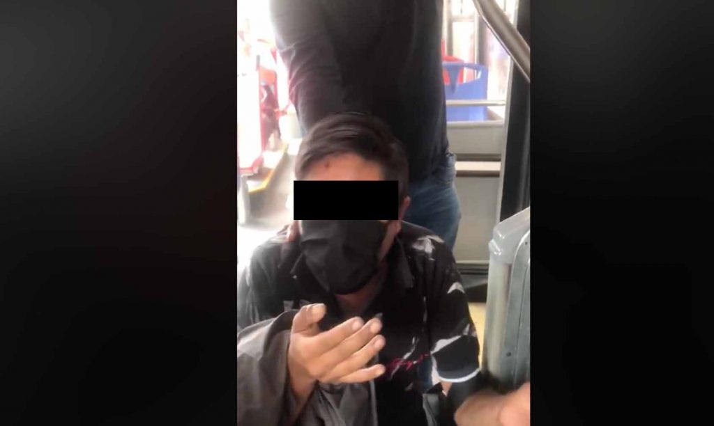 Fue Sin Querer Mujer Confronta A Su Acosador En El Transporte Público