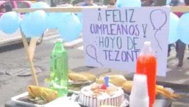 #CDMX Le Celebran Su 1er Cumpleaños A Bache, Con Pastel, Tamales Y Refresco