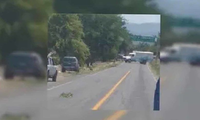 #Video Registran Balaceras Y Narco Bloqueos En Tierra Caliente, Michoacán