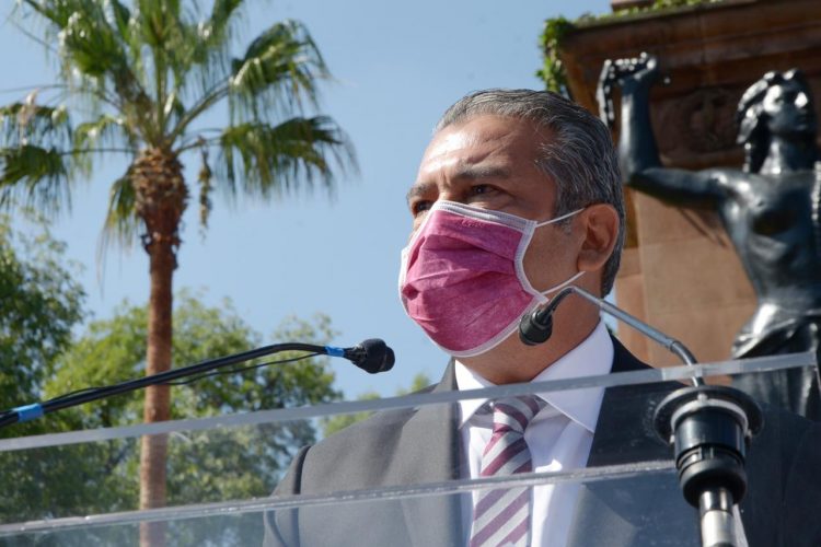 #Morelia Morón Rinde Informe Entre Sombreros Para El Sol Y Protestas