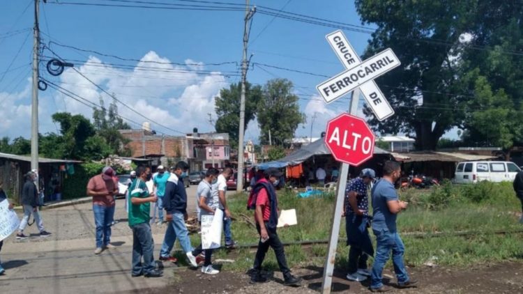 CNTE Vuelve A Tomar Vías Del Tren En Michoacán