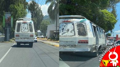 #Denúnciamesta Camiones del transporte público contaminan y ni placas traen