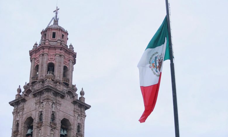 Izan Bandera En Morelia Por El 210 Aniversario De La Independencia