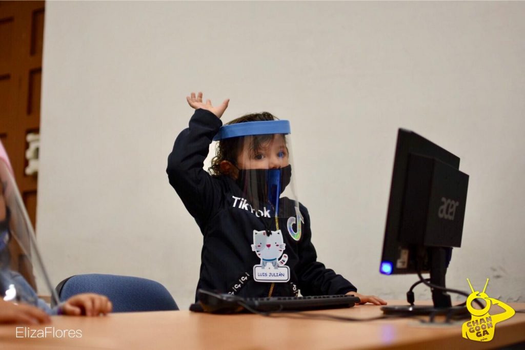 #Morelia Hoy Es El primer Día de clases Para 9 Niños En Un Aula Temporal