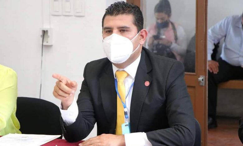 Con el objetivo de establecer en la Ley Orgánica y de Procedimientos del Congreso del Estado, la atribución de la Secretaría de Servicios Parlamentarios para que, al interior de este Poder, contribuya con la Conferencia para la Programación de los Trabajos Legislativos en el cumplimiento de la agenda, el diputado Octavio Ocampo Córdova plantea una reforma.