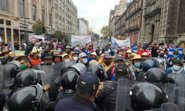 En #CDMX Impiden A Comuneros Michoacanos Manifestarse En El Zócalo