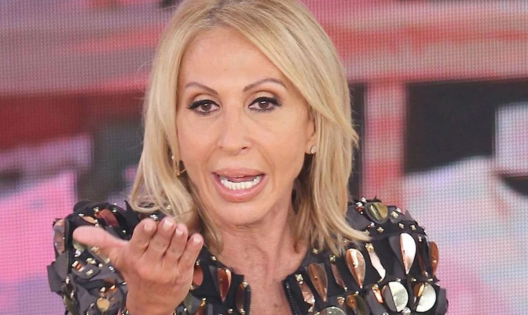 Laura Bozzo to leave Telemundo and join Televisa 