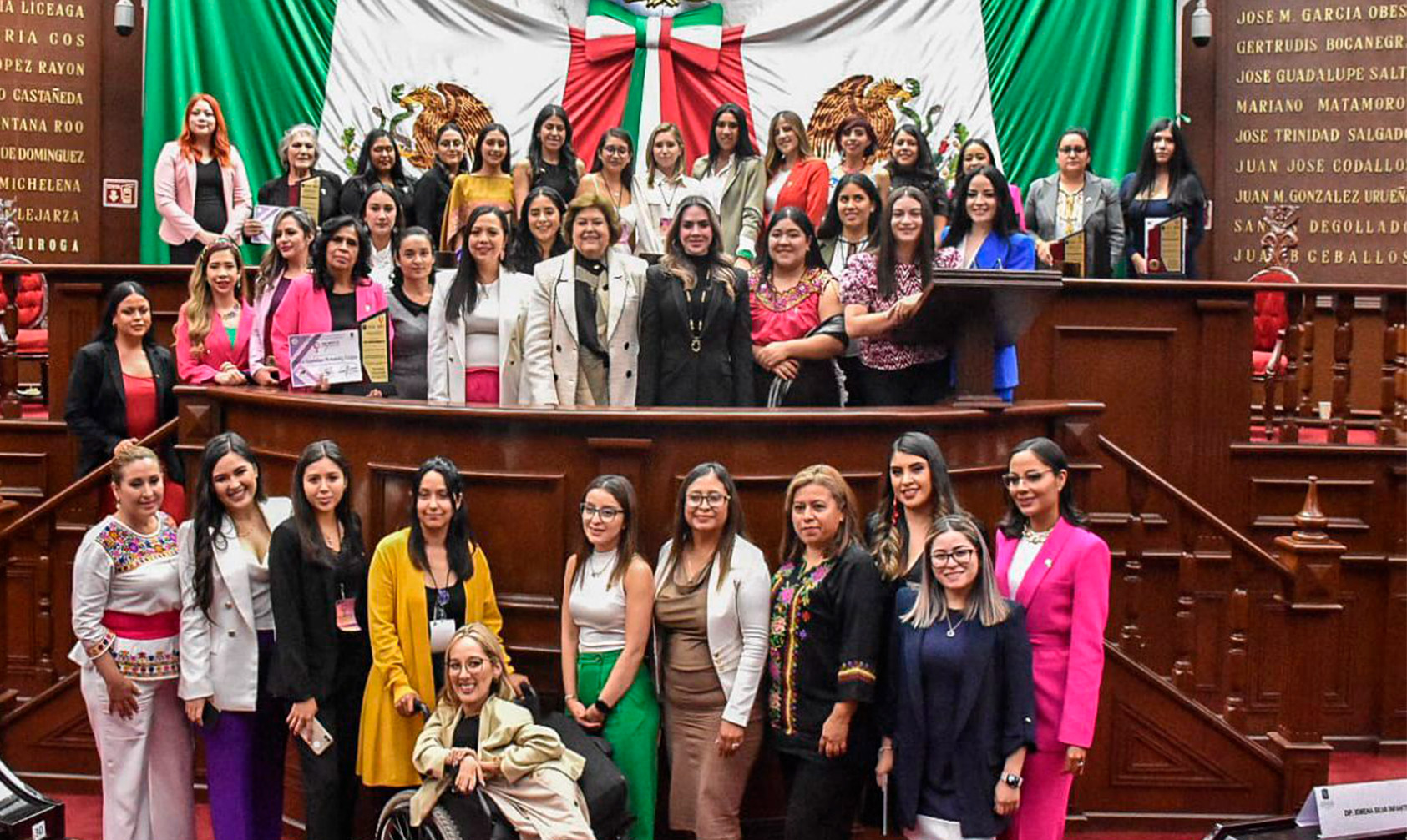 Voces De Mujeres Cimbran El Congreso Del Estado; Luchan Por Un Mejor Michoacán
