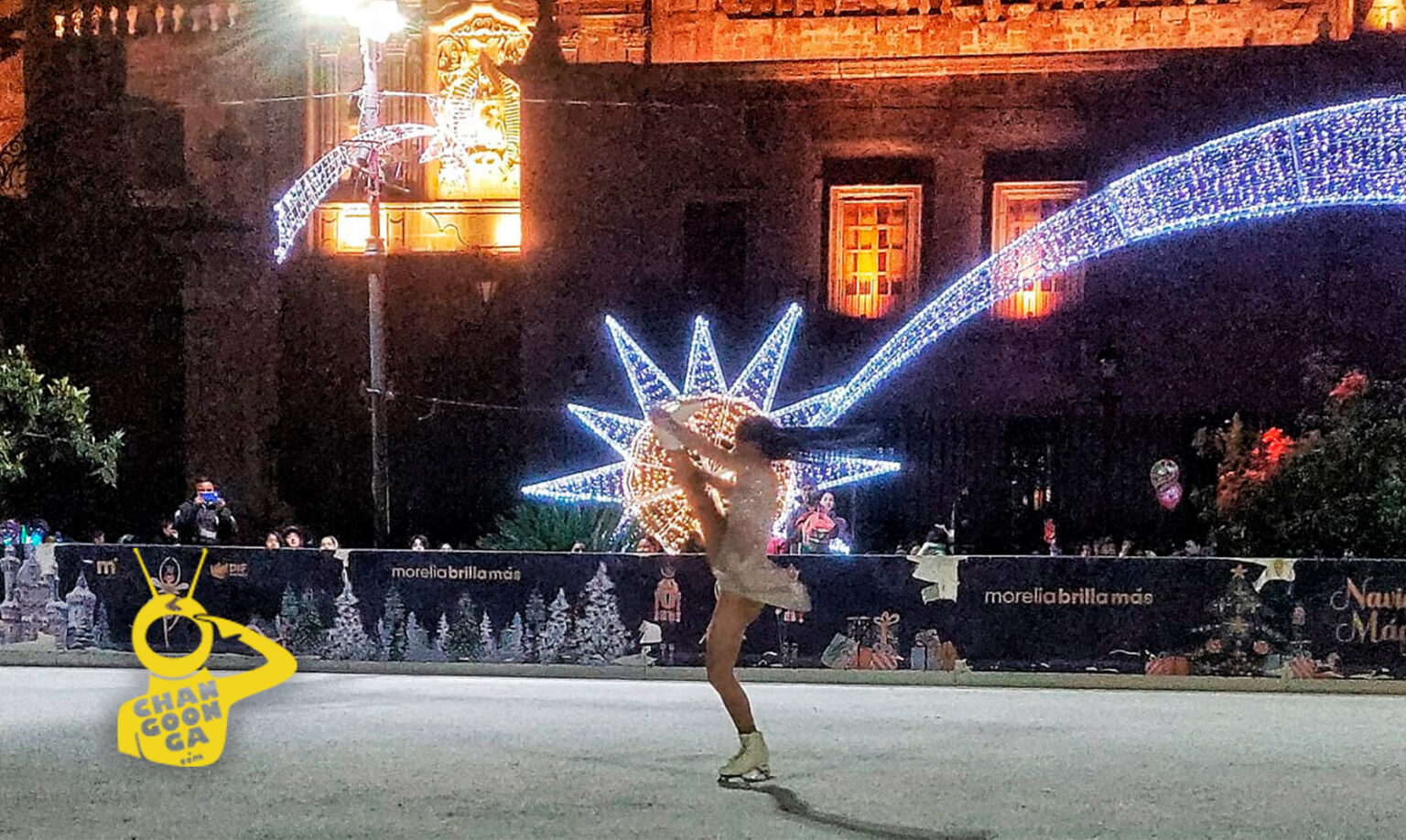 #morelia 1er Encendido De Catedral Acompaña A Patinadora En Clausura 